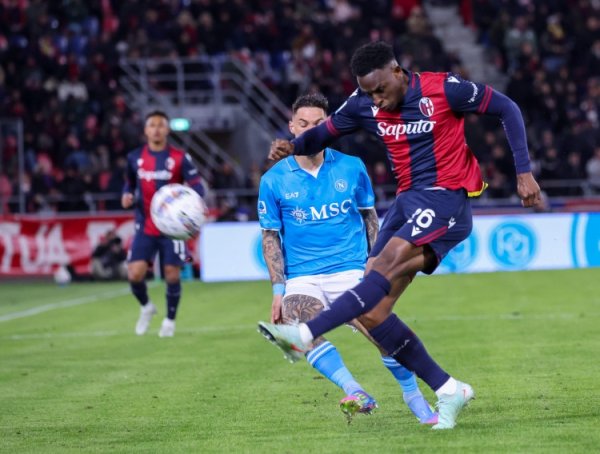 罗马诺：桑德兰提高报价至2800万欧再追卢库米，博洛尼亚不愿