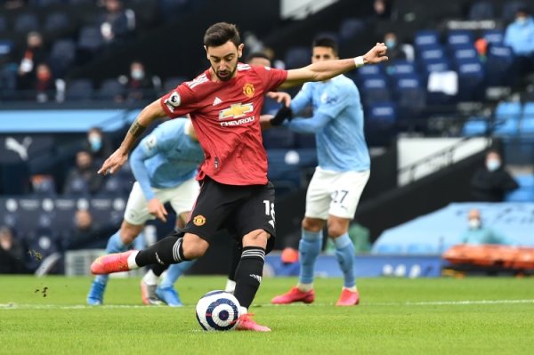 天空体育：获胜  尝试引进曼联领队  B费未果，球员此前曾拒