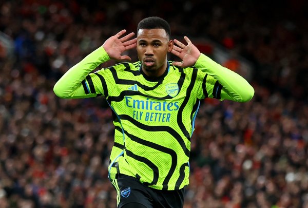 2020年9月英超首秀后，加布里埃尔打进18球比其他后场球员