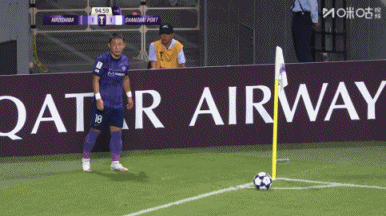 杜德克附体！对方近在咫尺的必得分  ，被陈威用身体挡出