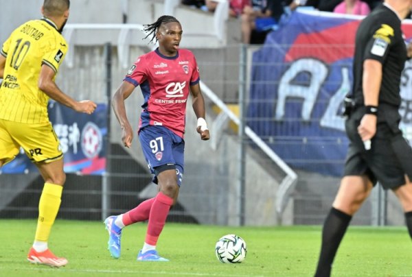 英媒：红军纽卡也有意枪手中卫目标雅奎特 雷恩坚称球员是非卖品