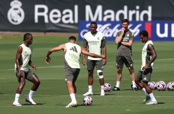 马卡报：皇马在奥地利赛前热身  赛门票40分钟内售罄，引发当