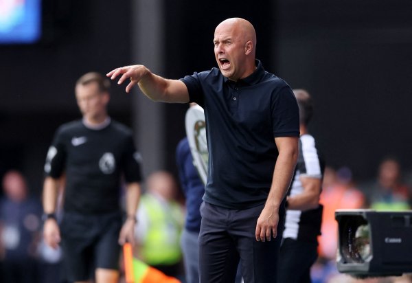 斯洛特：我们现在想运动活动    战积分  变困难了，引进维