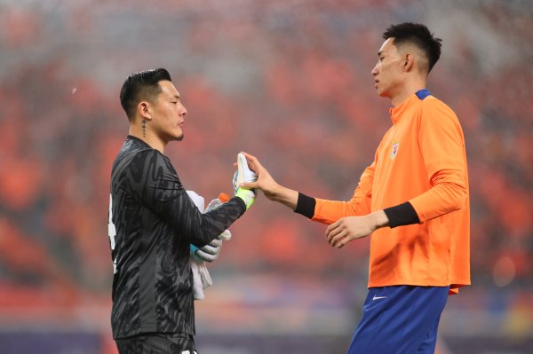 博主：韩鹏将携于金永出席今天泰山赛前新闻发布会