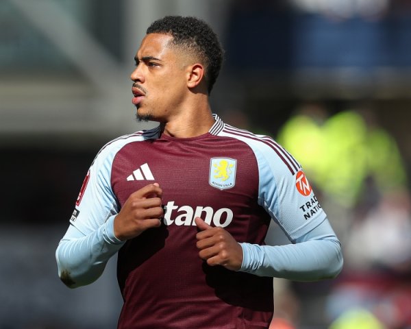 天空：维拉想用更好条款保护球员，已向雅各布-拉姆塞提供新合同