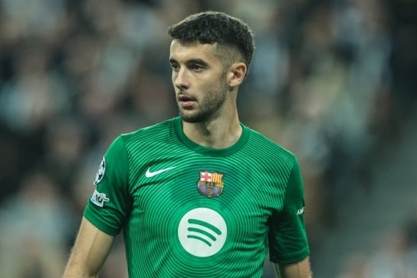 世体：巴萨不会冒险让霍安-加西亚参加国家德比，将等他完全复健