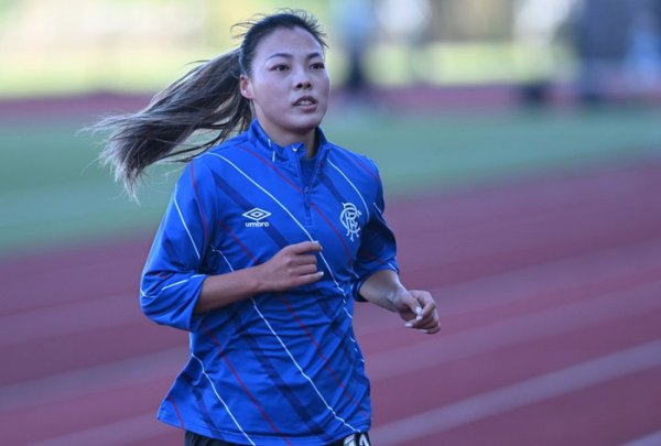 专访｜在欧洲女足联赛打拼磨炼，这是李梦雯“走出去的决心”