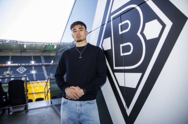 韩国归化！FIFA官网显示：22岁门兴中场球员卡斯特罗普会籍