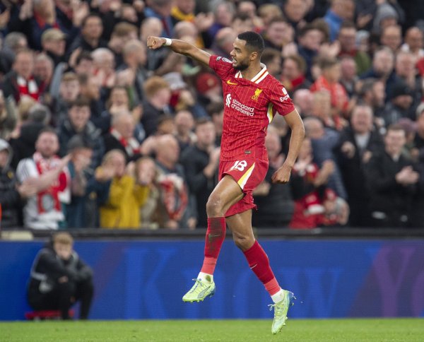 对阵曼联加克波单场3中柱，03-04赛季以来英超只有努涅斯比