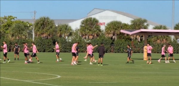 记者：梅西缺席迈阿密国际在本周二的练习  ，贝克汉姆观看了练