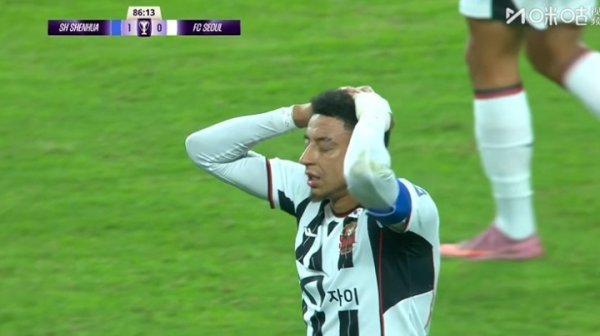 你的林皇...林加德最后时刻踢飞失良机，仰天长叹+抱头难以置