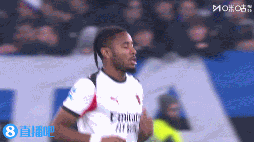 米兰半场替换队员  ！莱奥被换下，恩昆库登场