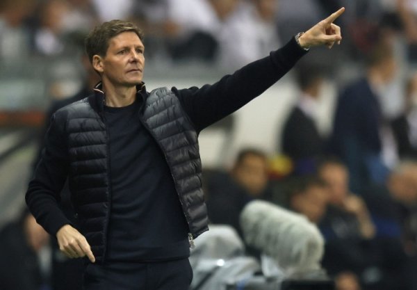 大将缺阵，水晶宫主帅：格伊脚部受伤，过去几天都拄着拐杖