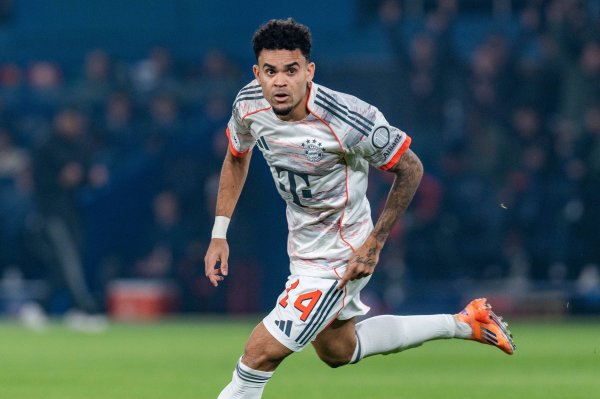 迪亚斯在欧冠赛事  中打进13球，差1球追平哥伦比亚球员记录