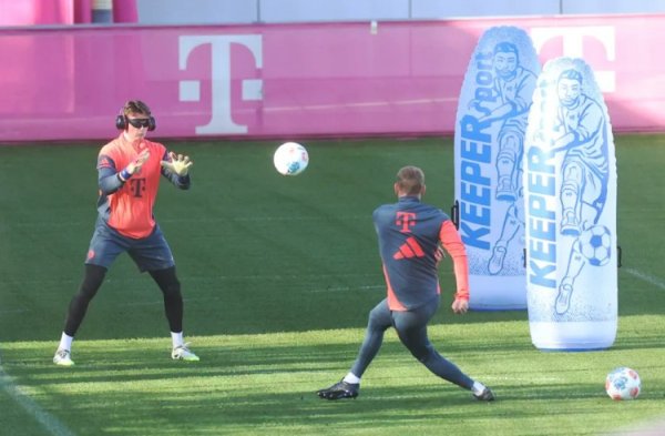 提升专注力！乌尔比希佩戴特制眼镜和耳罩进行训练