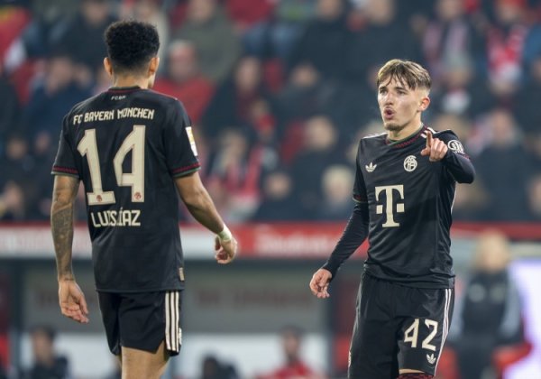 塞翁失马！拜仁失去萨内科曼没买到维尔茨 得以签迪亚斯+培养卡